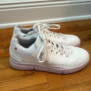 White and pink on cloud - the Roger size 7.5